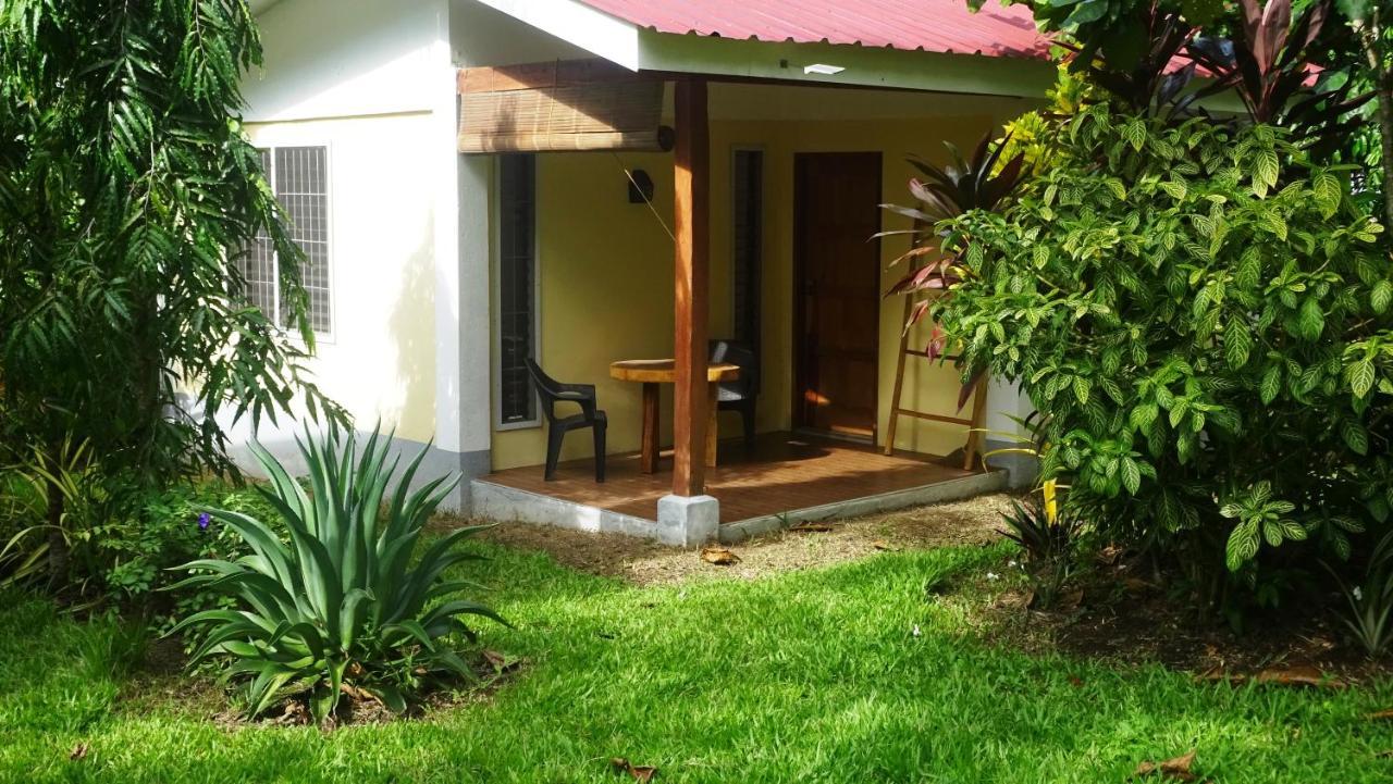Acacia'S Cottages With Starlink Wifi Mambajao Bagian luar foto