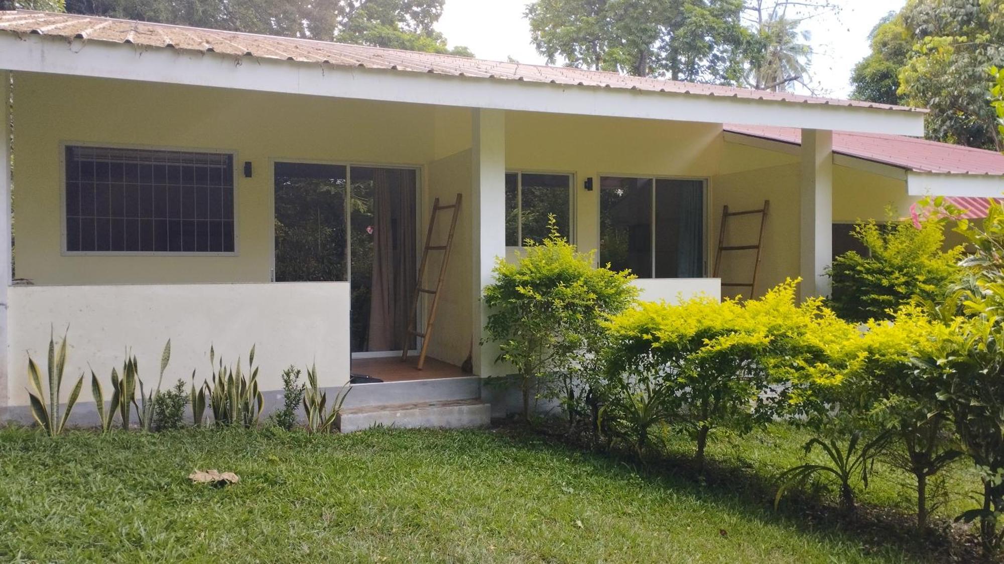 Acacia'S Cottages With Starlink Wifi Mambajao Bagian luar foto